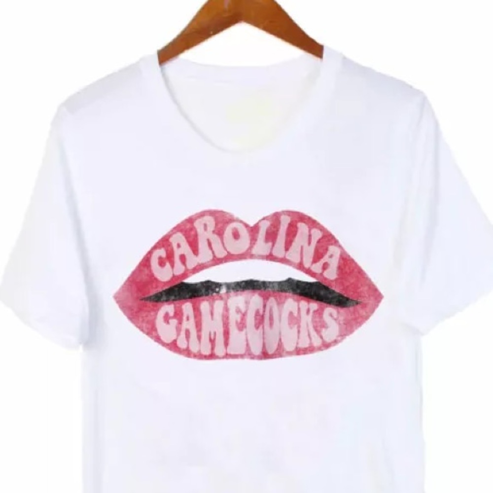 University of South Carolina Gamecocks Cropped T-Shirt with Lips Design